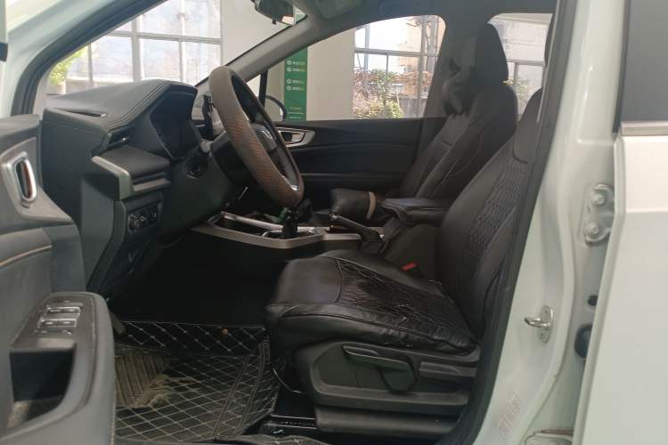Used Wuling Jiachen 2022 1.5T Manual Light Enjoyment Dynamic Version Driver Seat