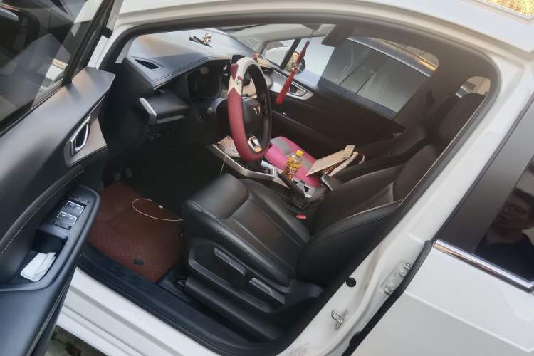 Used Wuling Jiachen 2022 1.5T Manual Light Enjoyment Dynamic Version Driver Seat