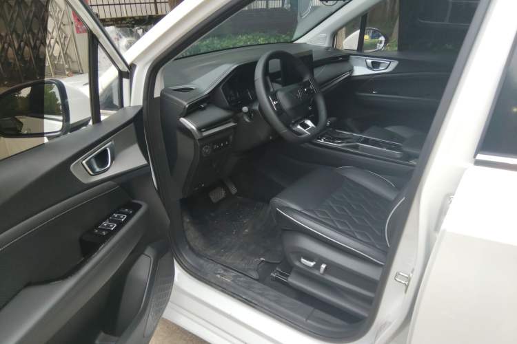 Used Wuling Jiachen 2022 1.5T CVT Deluxe Flagship Edition Driver Seat