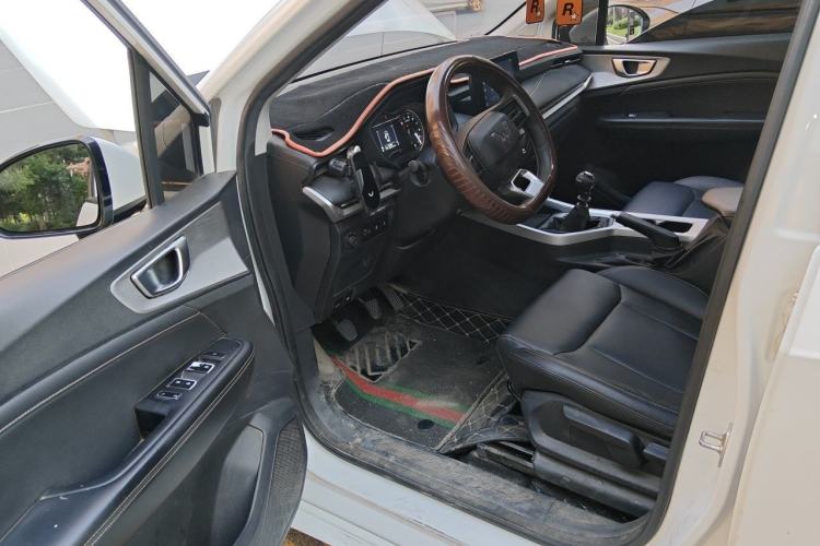 Used Wuling Jiachen 2022 1.5L Manual Comfort Edition Driver Seat