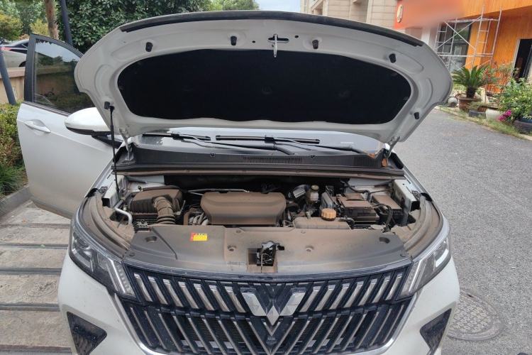 Used Wuling Jiachen 2022 1.5T CVT Smart Luxury Version Engine Bay