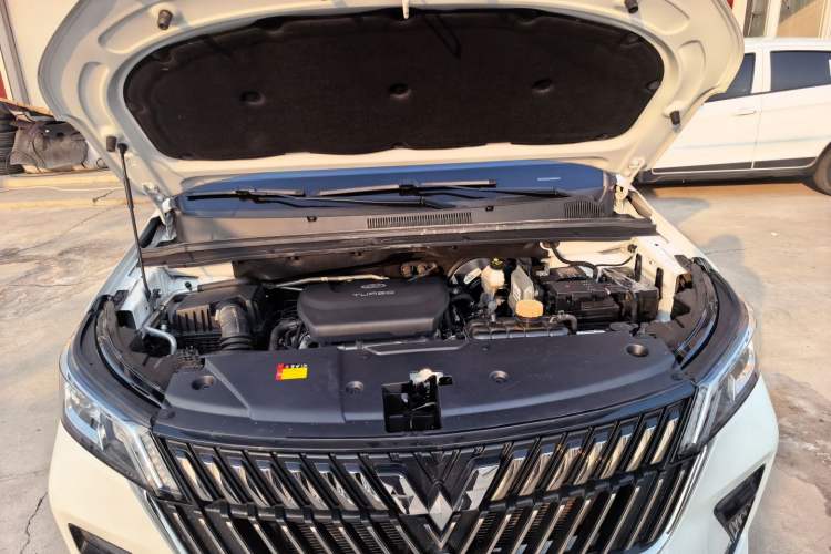 Used Wuling Jiachen 2022 1.5T CVT Smart Luxury Version Engine Bay