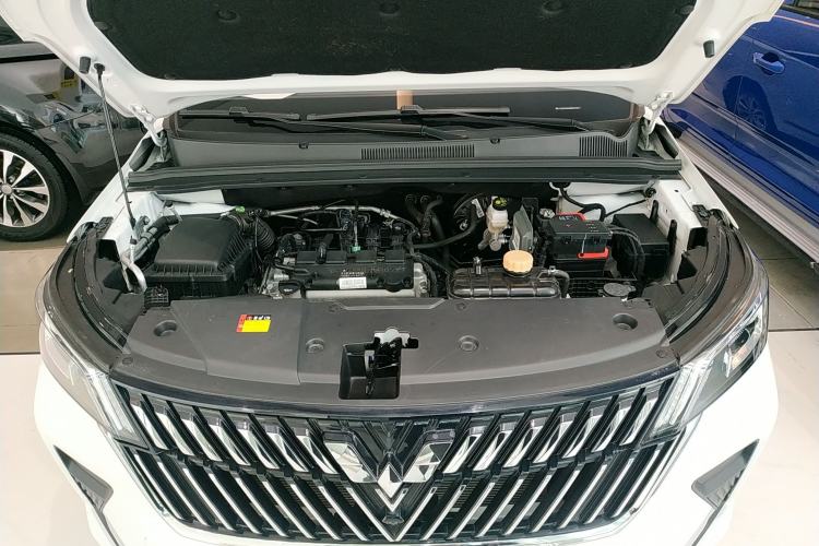 Used Wuling Jiachen 2022 1.5L Manual Light Comfort Edition Engine Bay