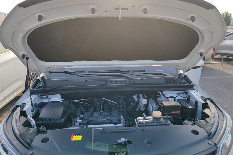 Used Wuling Jiachen 2022 1.5L Manual Comfort Edition Engine Bay