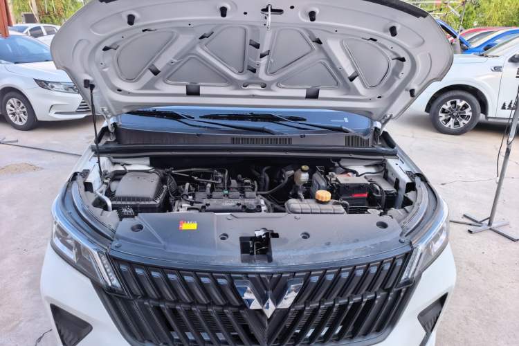 Used Wuling Jiachen 2022 1.5L Manual Enjoyment Elite Model Engine Bay