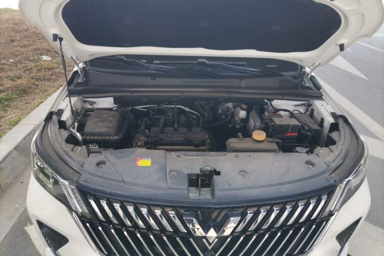 Used Wuling Jiachen 2022 1.5L Manual Comfort Edition Engine Bay