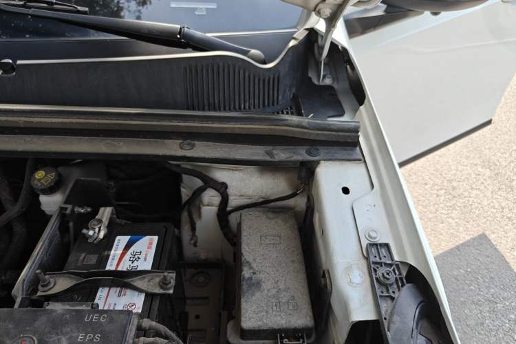 Used Wuling Jiachen 2022 1.5L Manual Enjoyment Elite Model Engine Bay Left
