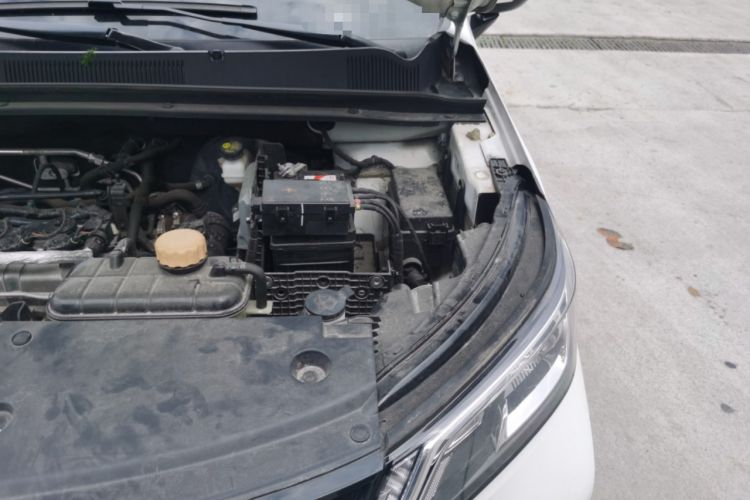 Used Wuling Jiachen 2022 1.5T Manual Comfort & Dynamic Version Engine Bay Left
