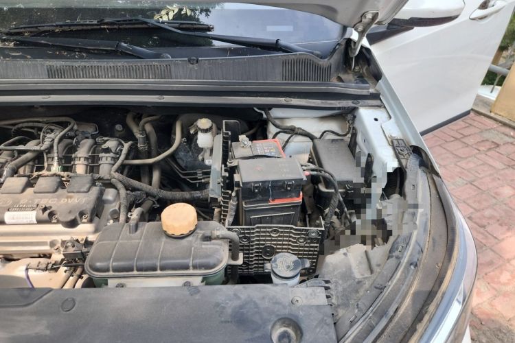Used Wuling Jiachen 2022 1.5L Manual Light Comfort Edition Engine Bay Left