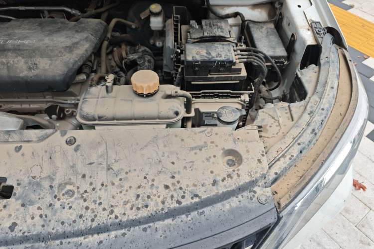 Used Wuling Jiachen 2022 1.5T CVT Smart Luxury Version Engine Bay Left