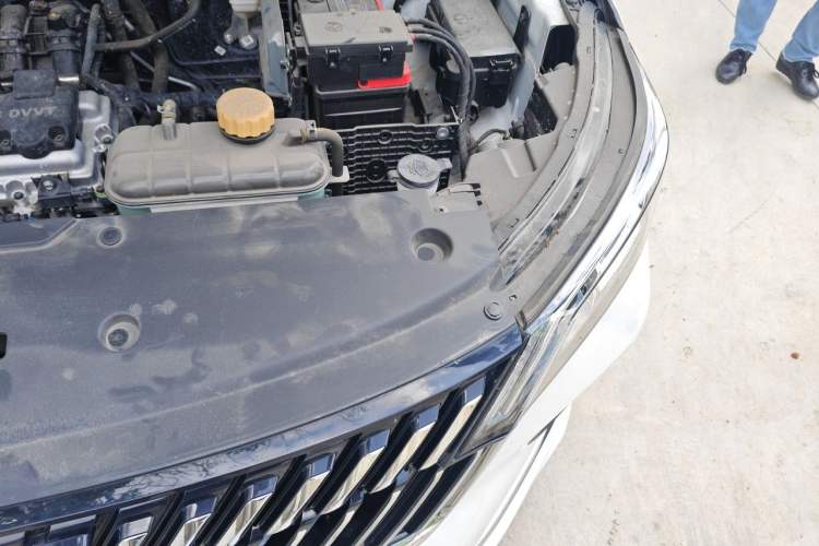 Used Wuling Jiachen 2022 1.5L Manual Comfort Edition Engine Bay Left