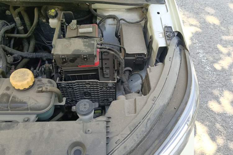 Used Wuling Jiachen 2022 1.5L Manual Enjoyment Elite Model Engine Bay Left
