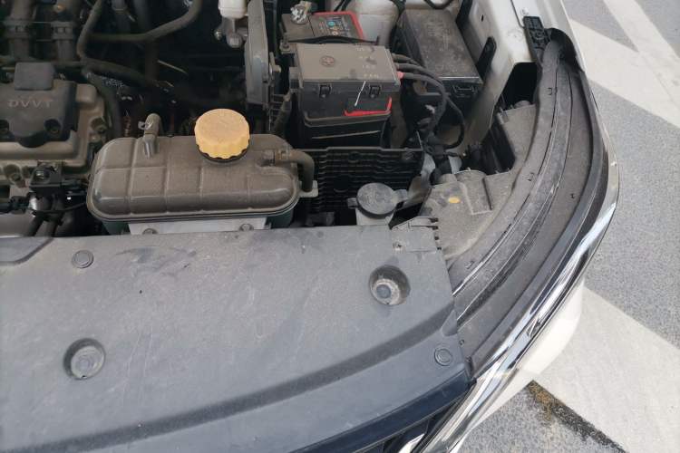 Used Wuling Jiachen 2022 1.5L Manual Comfort Edition Engine Bay Left