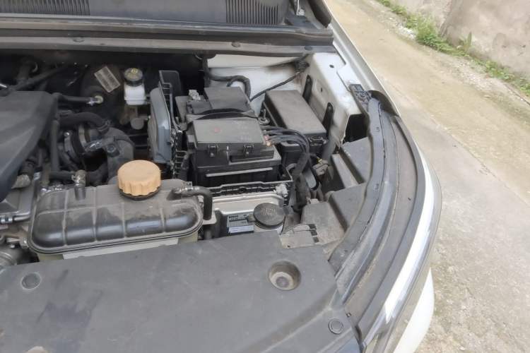 Used Wuling Jiachen 2022 1.5T CVT Deluxe Flagship Edition Engine Bay Left