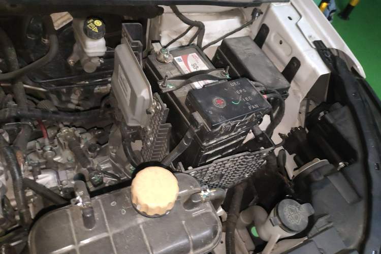 Used Wuling Jiachen 2022 1.5L Manual Comfort Edition Engine Bay Left