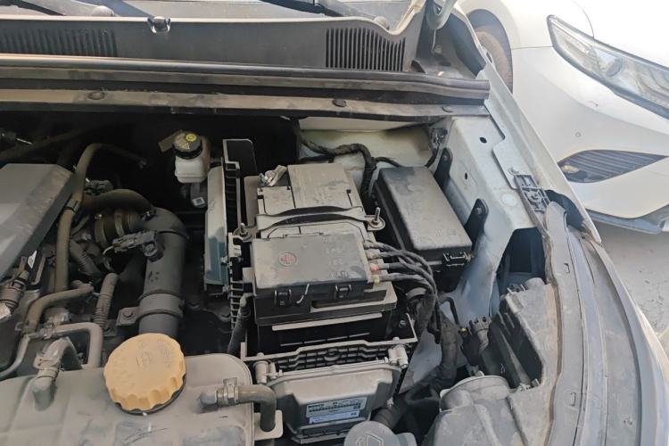 Used Wuling Jiachen 2022 1.5T CVT Smart Luxury Version Engine Bay Left