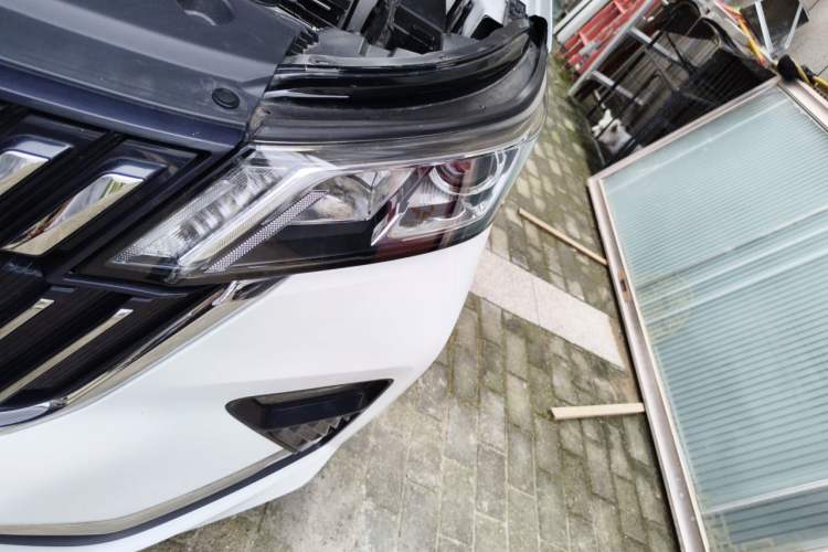 Used Wuling Jiachen 2022 1.5T CVT Smart Luxury Version Engine Bay Left