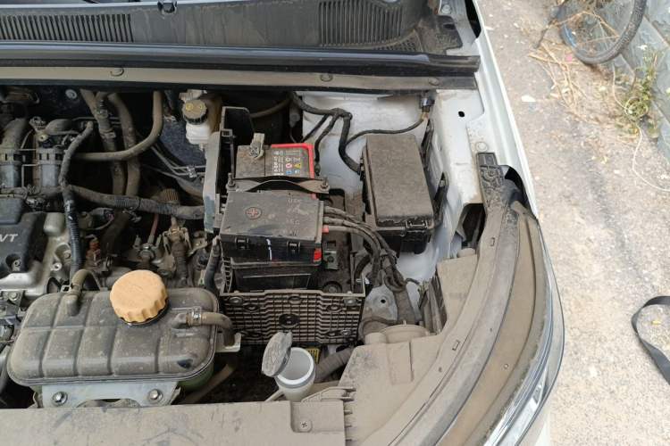 Used Wuling Jiachen 2022 1.5L Manual Enjoyment Elite Model Engine Bay Left