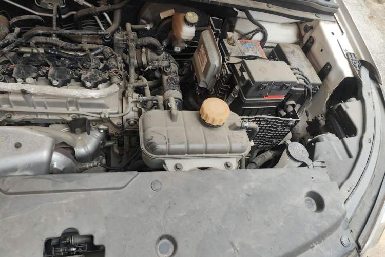 Used Wuling Jiachen 2022 1.5T Manual Light Enjoyment Dynamic Version Engine Bay Left
