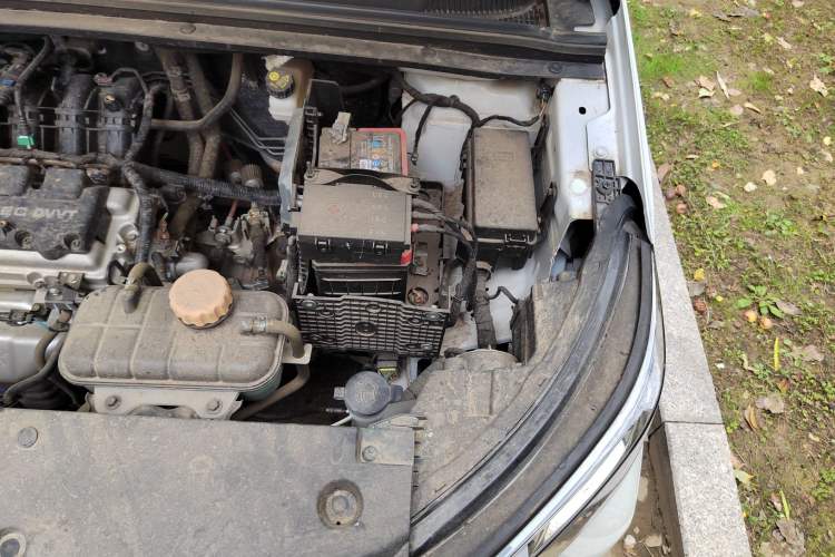 Used Wuling Jiachen 2022 1.5L Manual Enjoyment Elite Model Engine Bay Left