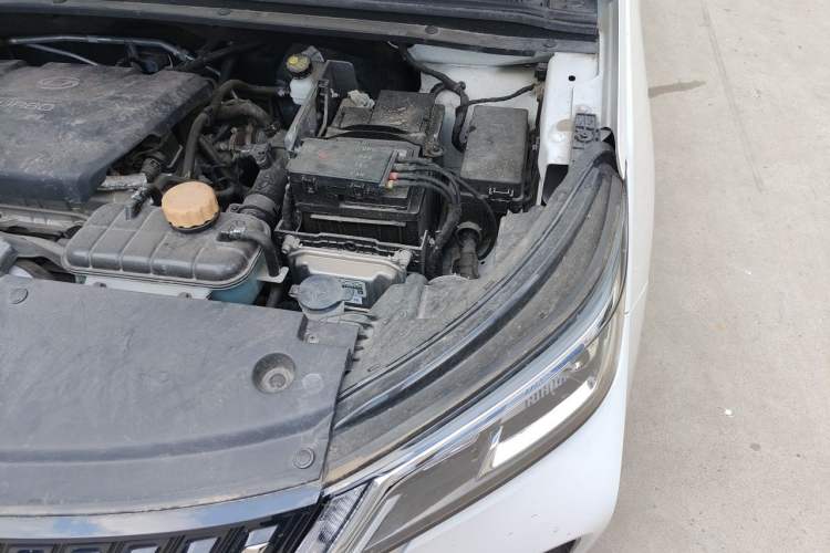 Used Wuling Jiachen 2022 1.5T CVT Smart Luxury Version Engine Bay Left