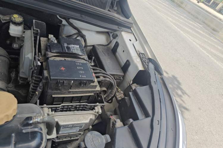Used Wuling Jiachen 2022 1.5T CVT Deluxe Flagship Edition Engine Bay Left