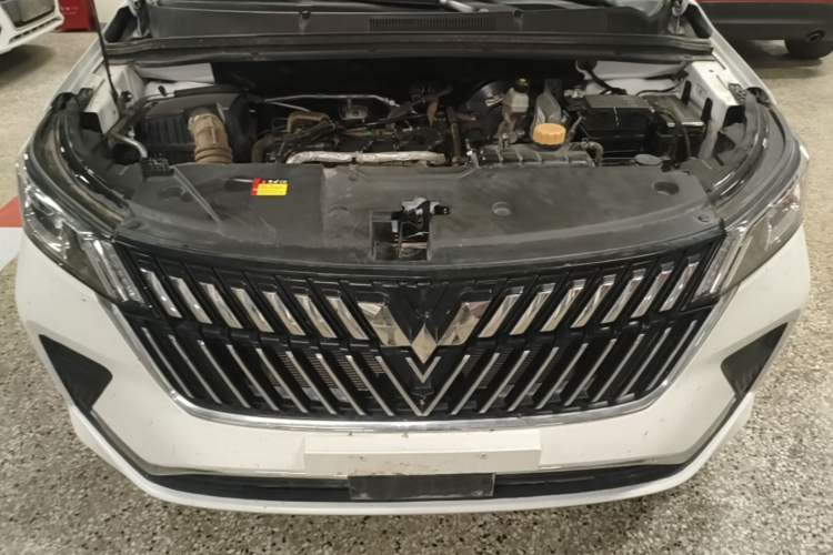 Used Wuling Jiachen 2022 1.5T Manual Comfort & Dynamic Version Engine Bay