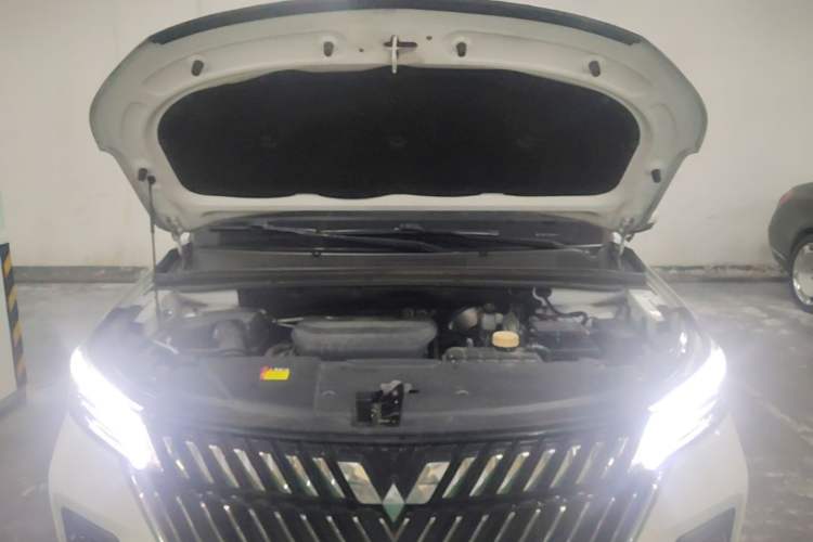 Used Wuling Jiachen 2022 1.5T CVT Deluxe Flagship Edition Engine Bay