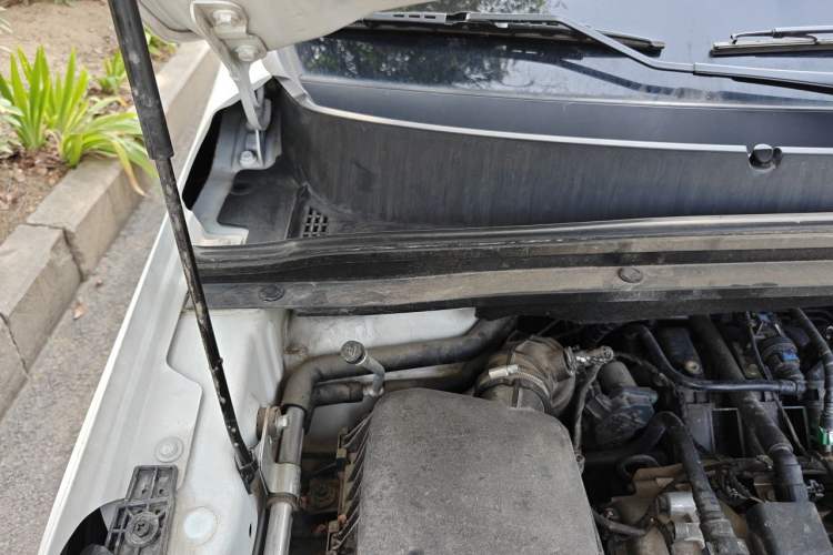 Used Wuling Jiachen 2022 1.5L Manual Enjoyment Elite Model Engine Bay Right