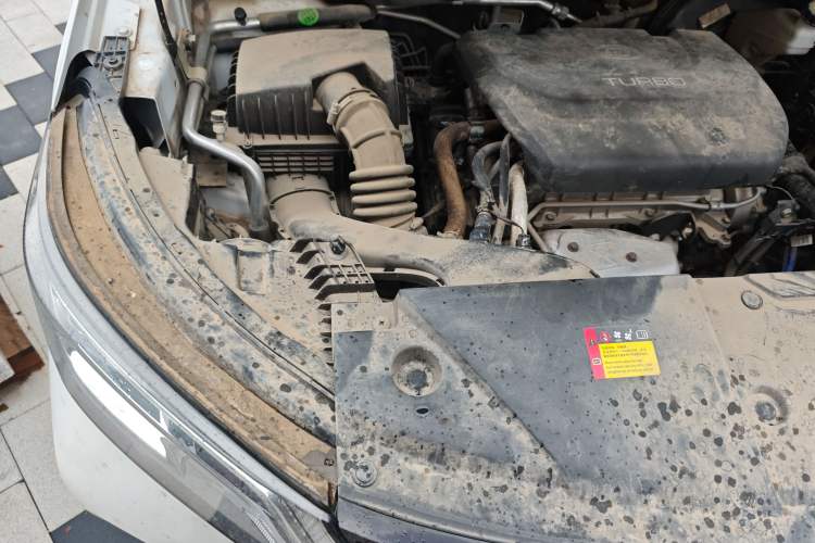 Used Wuling Jiachen 2022 1.5T CVT Smart Luxury Version Engine Bay Right