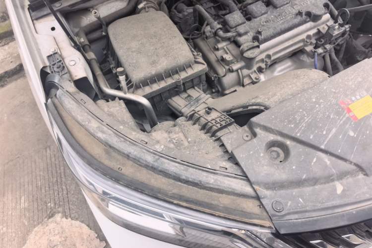 Used Wuling Jiachen 2022 1.5L Manual Light Comfort Edition Engine Bay Right
