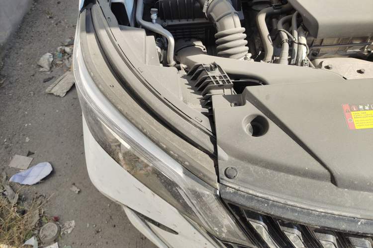 Used Wuling Jiachen 2022 1.5T CVT Deluxe Flagship Edition Engine Bay Right