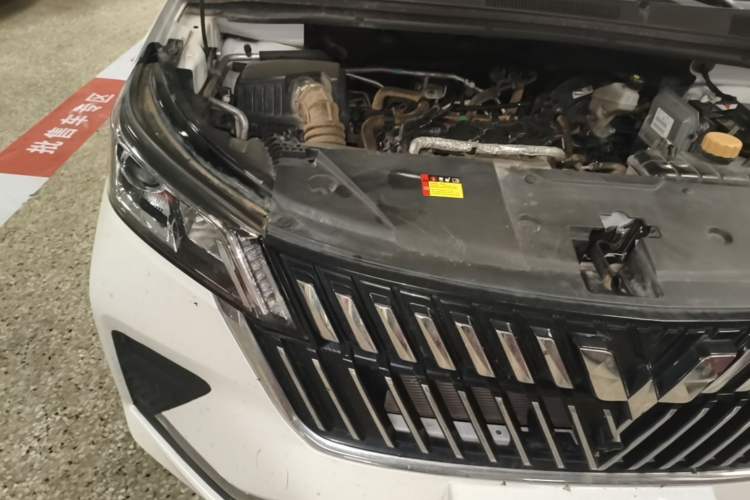 Used Wuling Jiachen 2022 1.5T Manual Comfort & Dynamic Version Engine Bay Right