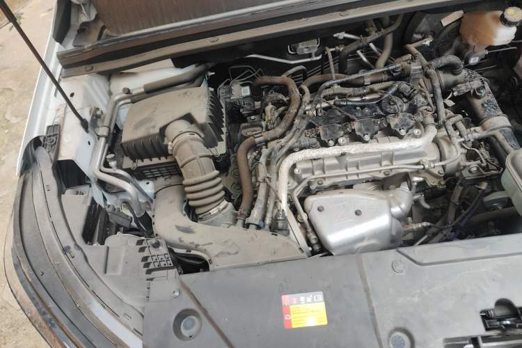 Used Wuling Jiachen 2022 1.5T Manual Light Enjoyment Dynamic Version Engine Bay Right