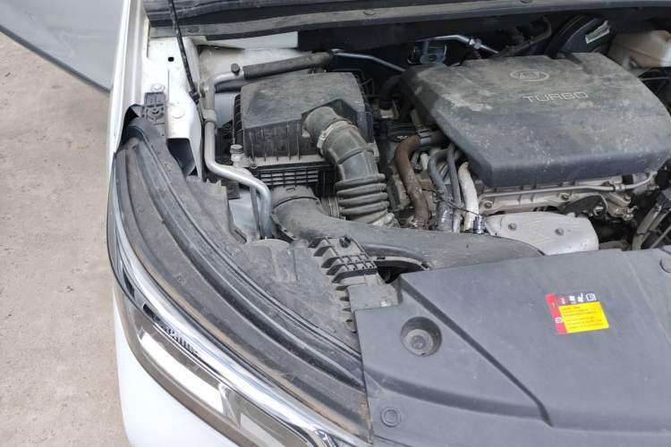 Used Wuling Jiachen 2022 1.5T CVT Smart Luxury Version Engine Bay Right