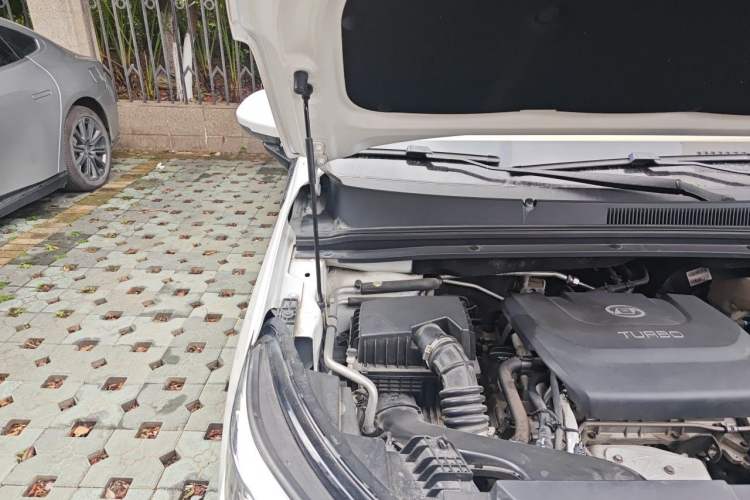 Used Wuling Jiachen 2022 1.5T CVT Deluxe Flagship Edition Engine Bay Right