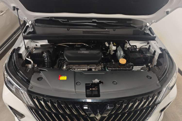 Used Wuling Jiachen 2022 1.5T CVT Smart Luxury Version Engine Bay