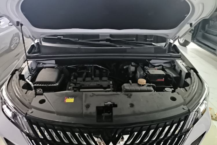 Used Wuling Jiachen 2022 1.5L Manual Comfort Edition Engine Bay