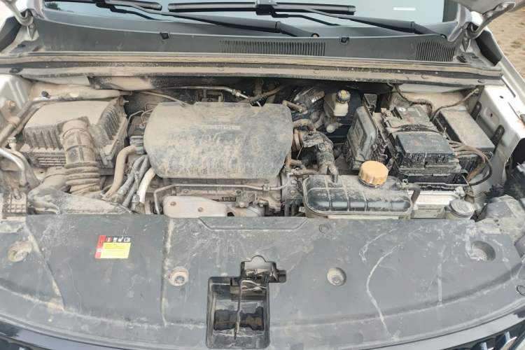 Used Wuling Jiachen 2022 1.5T CVT Smart Luxury Version Engine Bay