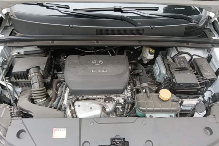 Used Wuling Jiachen 2022 1.5T CVT Smart Luxury Version Engine Bay
