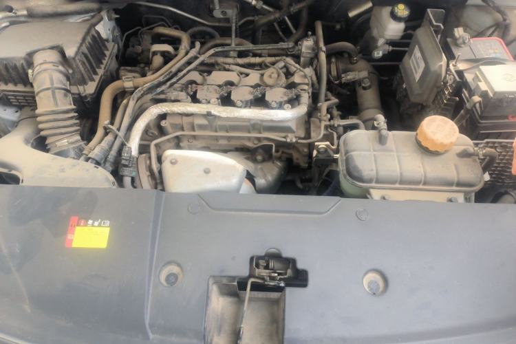 Used Wuling Jiachen 2022 1.5T Manual Comfort & Dynamic Version Engine Bay