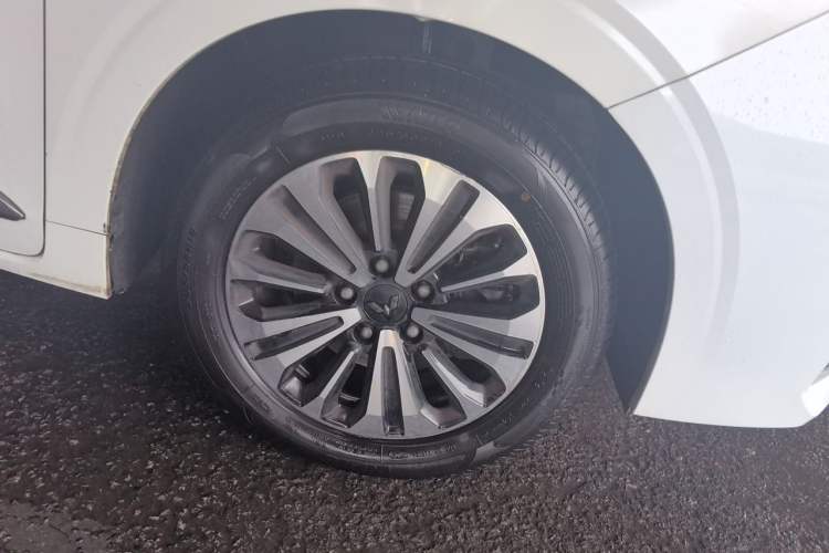 Used Wuling Jiachen 2022 1.5T CVT Deluxe Flagship Edition Exterior 1