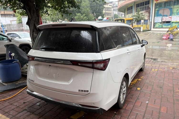 Used Wuling Jiachen 2022 1.5T CVT Smart Luxury Version Exterior 2
