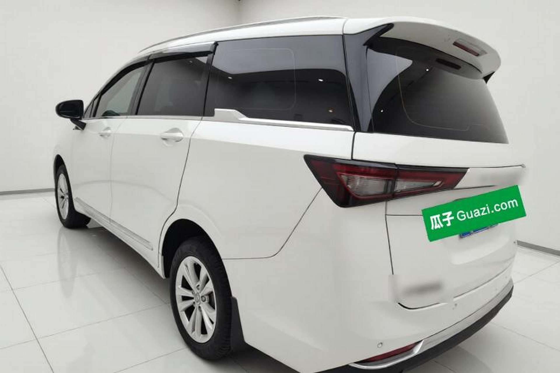 Used Wuling Jiachen 2022 1.5T Manual Light Enjoyment Dynamic Version Exterior 2