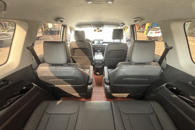 Used Wuling Jiachen 2022 1.5T CVT Smart Luxury Version Exterior 2