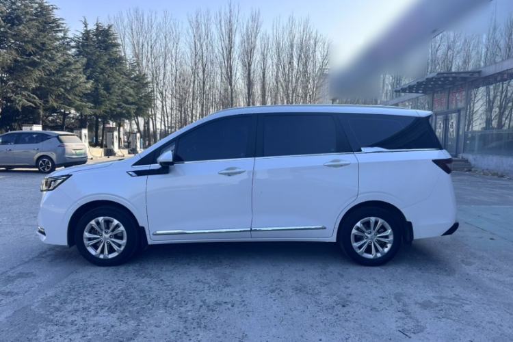 Used Wuling Jiachen 2022 1.5T Manual Comfort & Dynamic Version Exterior 3