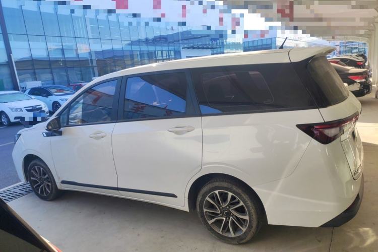 Used Wuling Jiachen 2022 1.5L Manual Enjoyment Elite Model Exterior 3