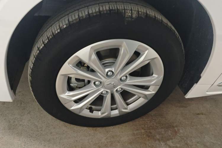 Used Wuling Jiachen 2022 1.5T CVT Smart Luxury Version Exterior 4