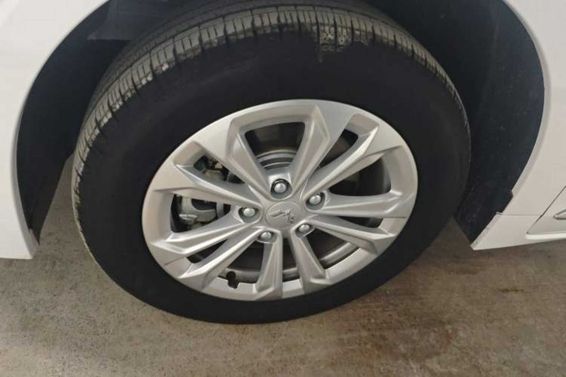 Used Wuling Jiachen 2022 1.5T CVT Smart Luxury Version Exterior 4