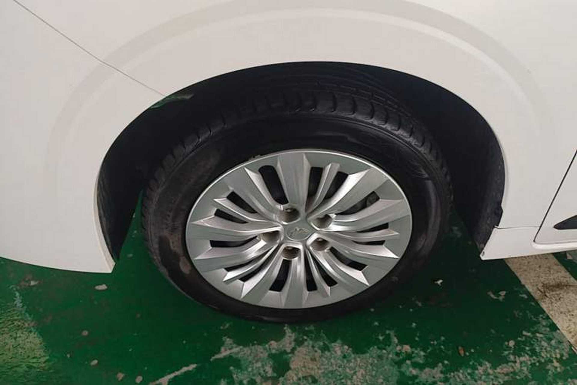 Used Wuling Jiachen 2022 1.5L Manual Enjoyment Elite Model Exterior 4